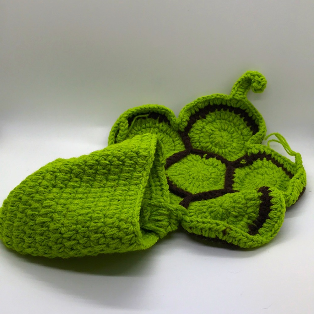 Crocheted turtle costume for new born baby photos